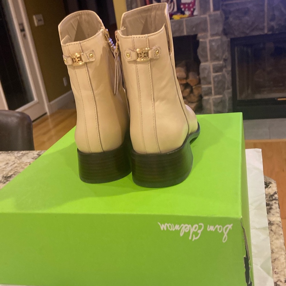 NWT SAM EDELMAN THATCHER, EGGSHELL LEA WOMEN’S BOOTIE
